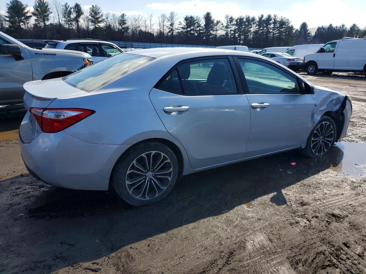 2015 TOYOTA COROLLA