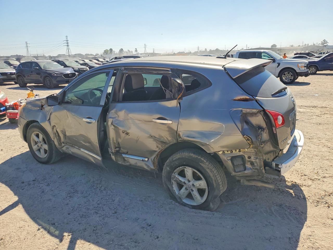 2013 NISSAN ROGUE