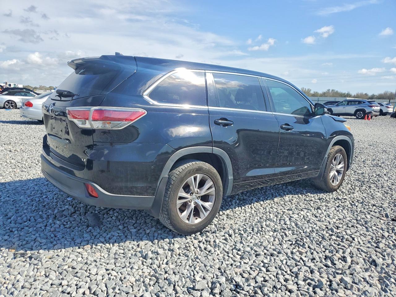 2015 TOYOTA HIGHLANDER