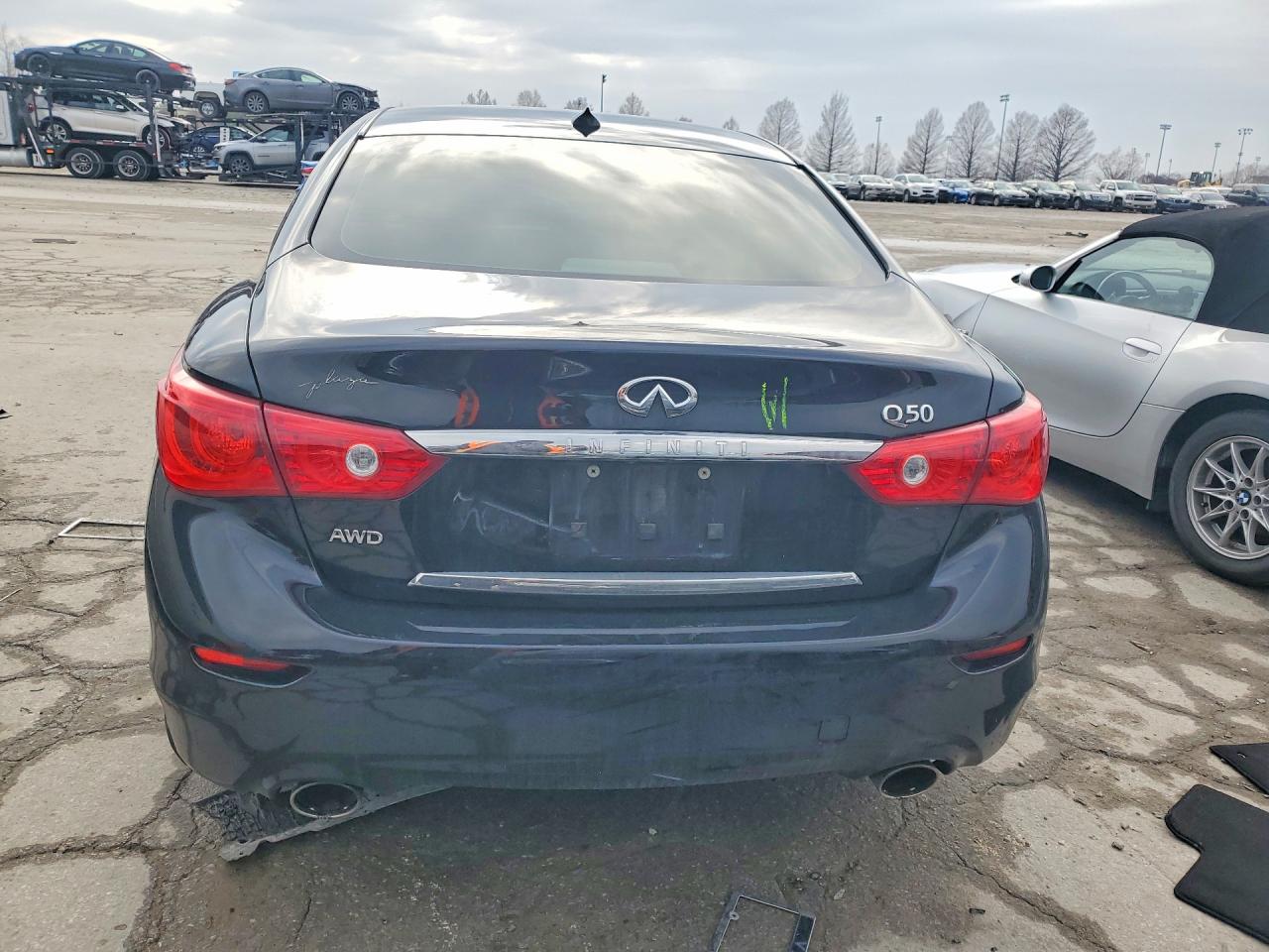 2015 INFINITI Q50