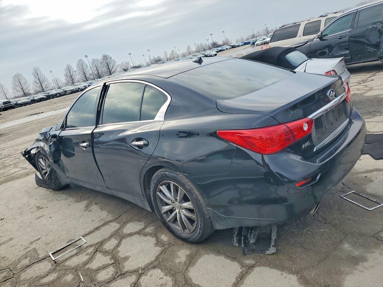 2015 INFINITI Q50