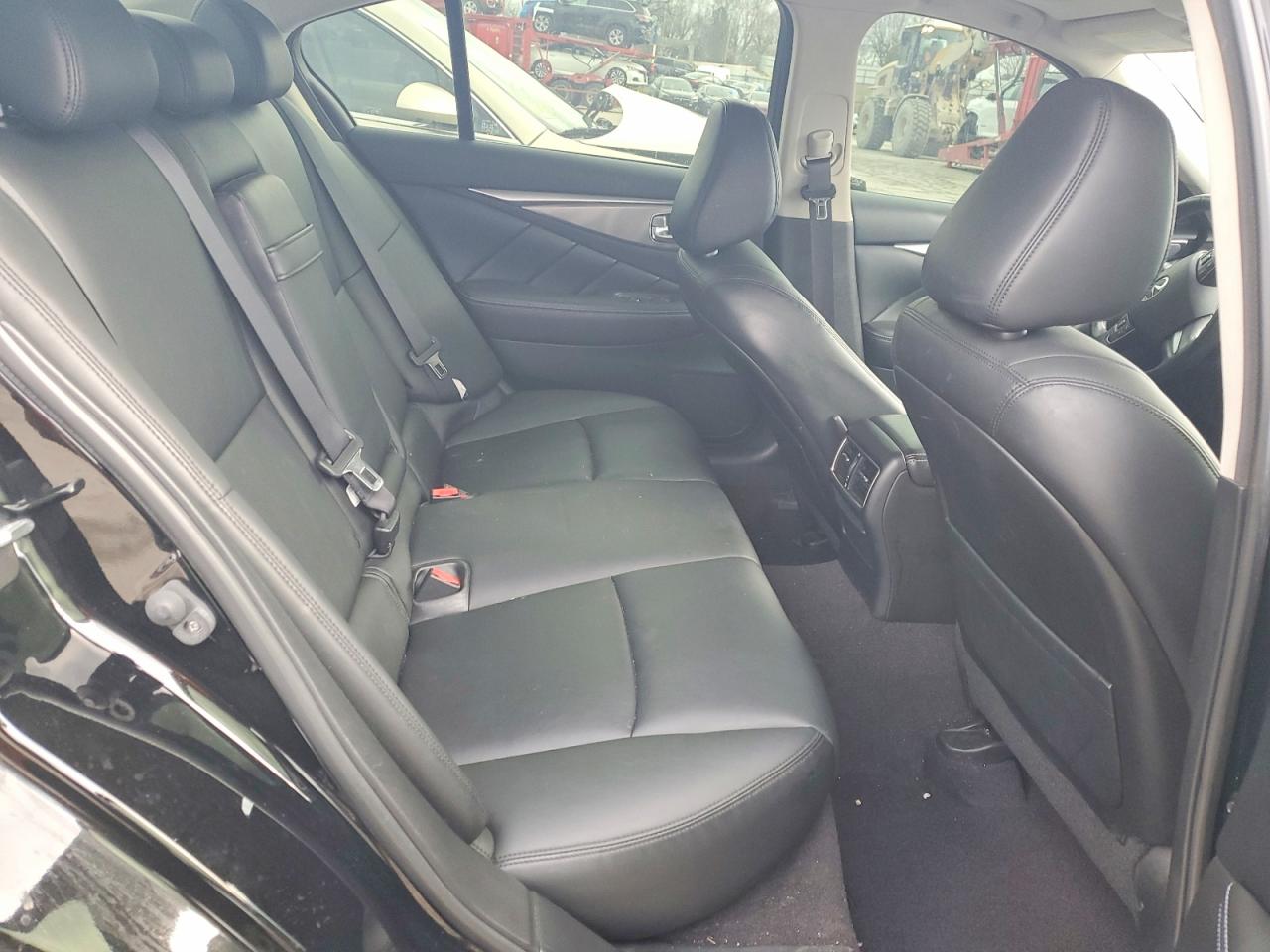 2015 INFINITI Q50