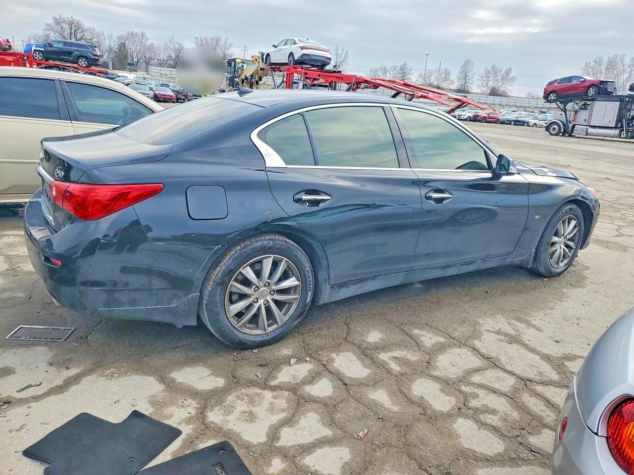 2015 INFINITI Q50