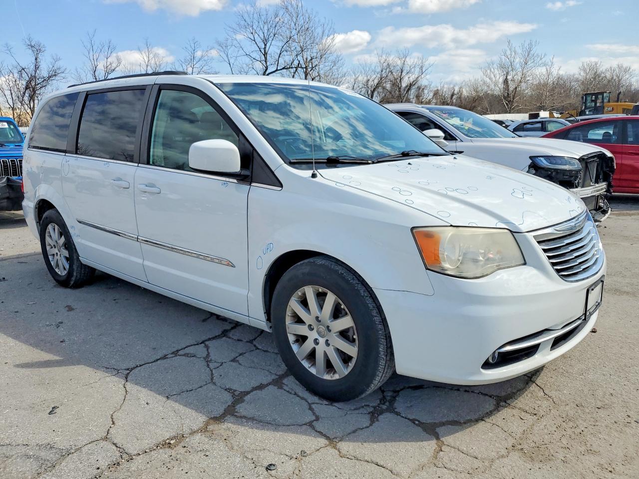 2014 CHRYSLER MINIVAN