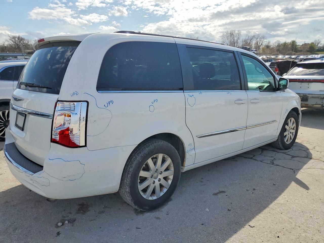 2014 CHRYSLER MINIVAN