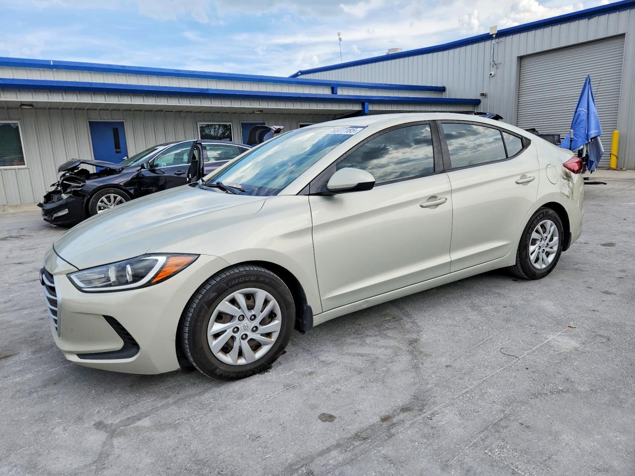 2017 HYUNDAI ELANTRA