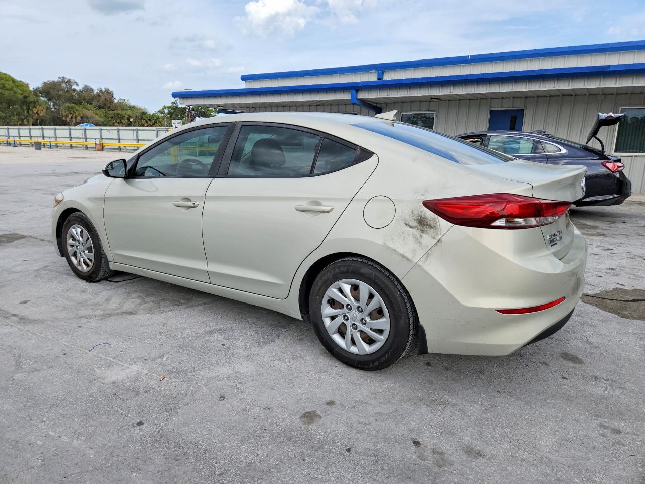2017 HYUNDAI ELANTRA