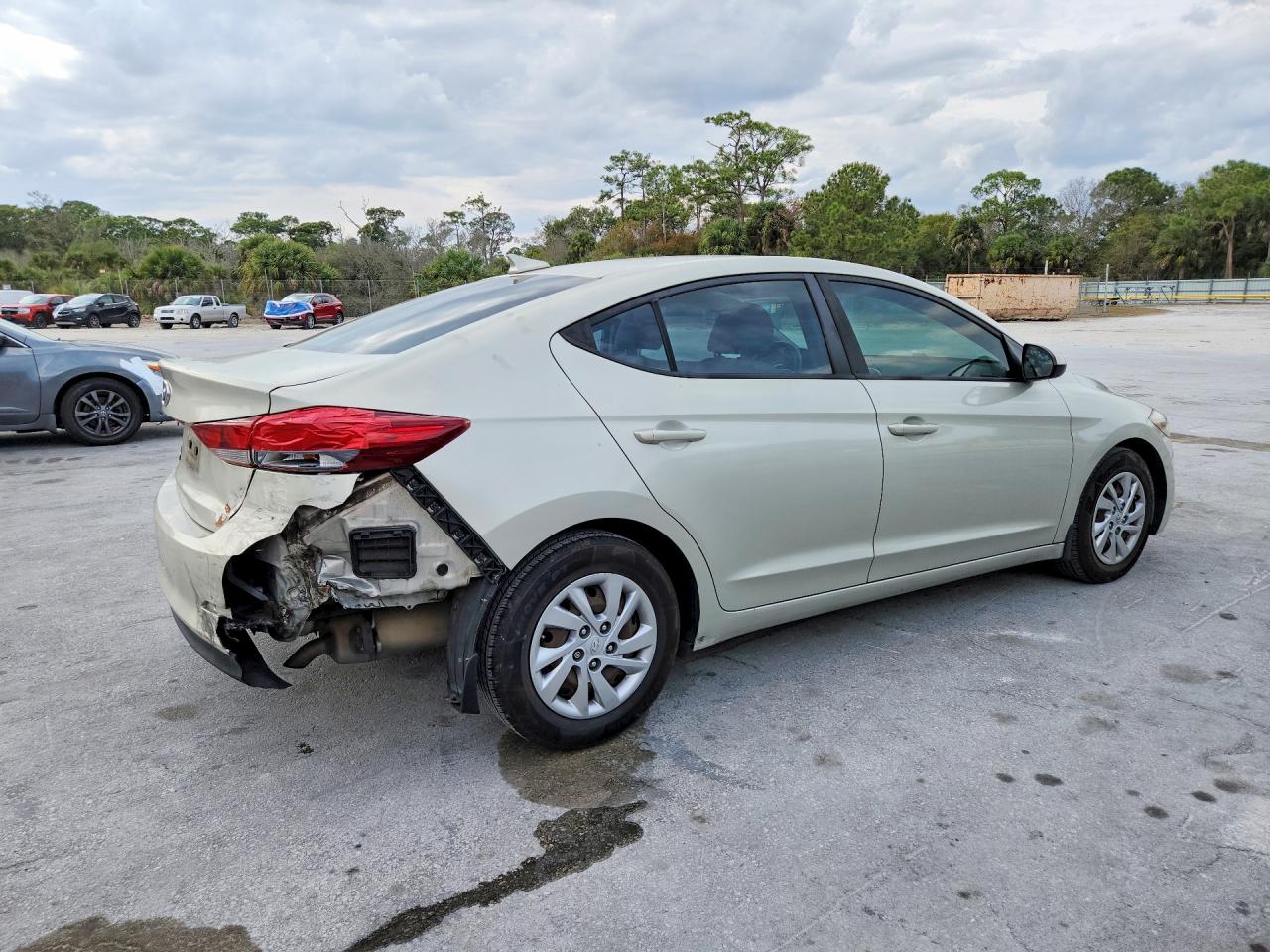 2017 HYUNDAI ELANTRA