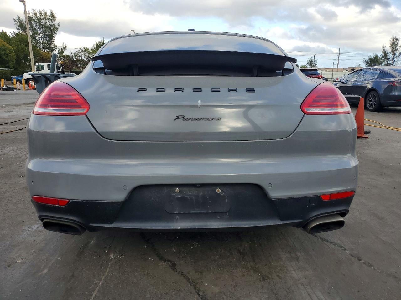 2014 PORSCHE PANAMERA