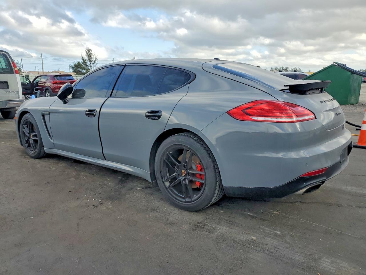 2014 PORSCHE PANAMERA