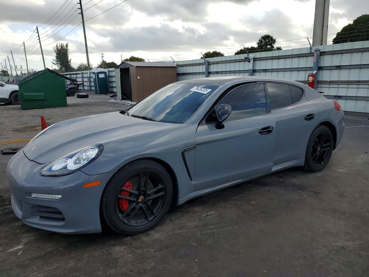 2014 PORSCHE PANAMERA