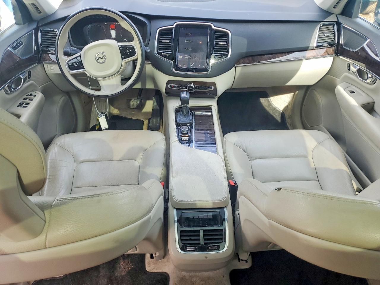 2016 VOLVO XC90