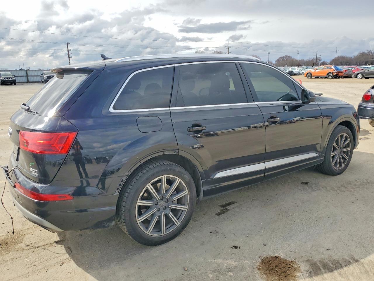 2017 AUDI Q7