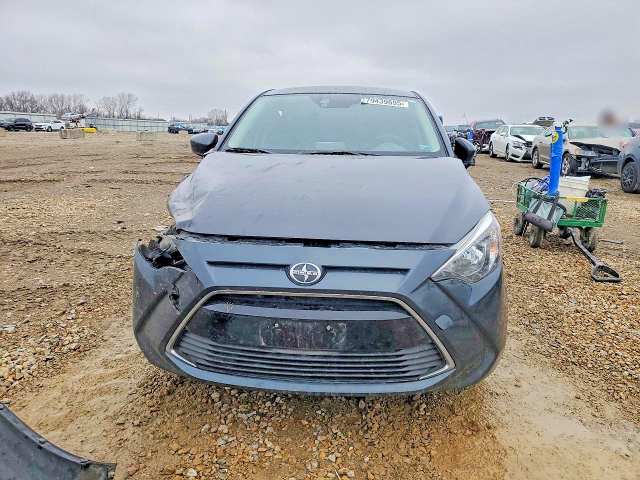 2016 TOYOTA SCION