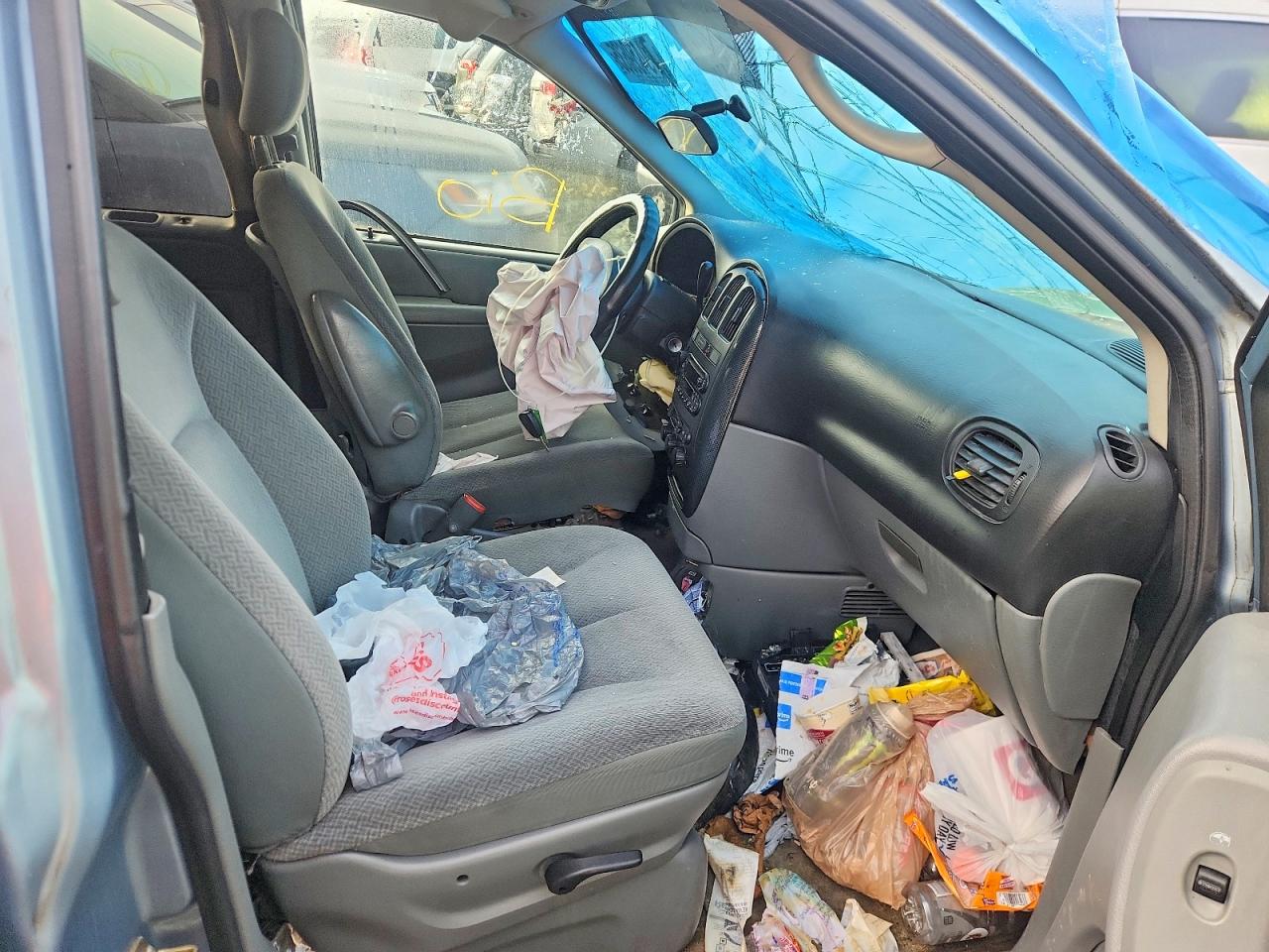 2005 DODGE CARAVAN