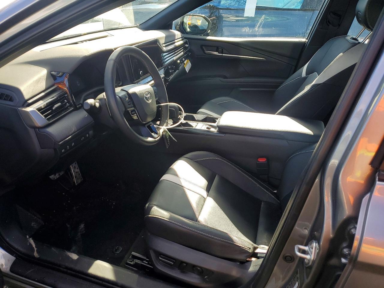 2025 TOYOTA CAMRY