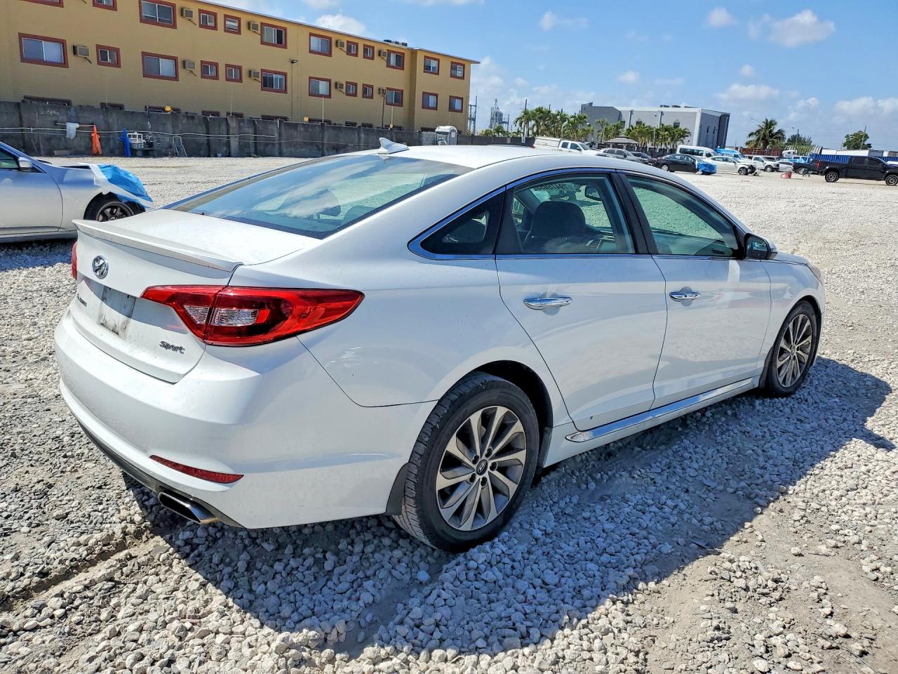 2016 HYUNDAI SONATA