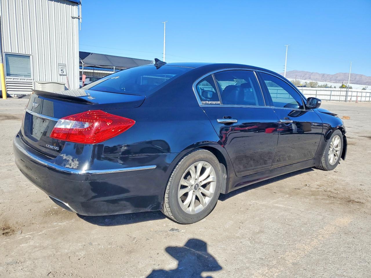 2013 HYUNDAI GENESIS
