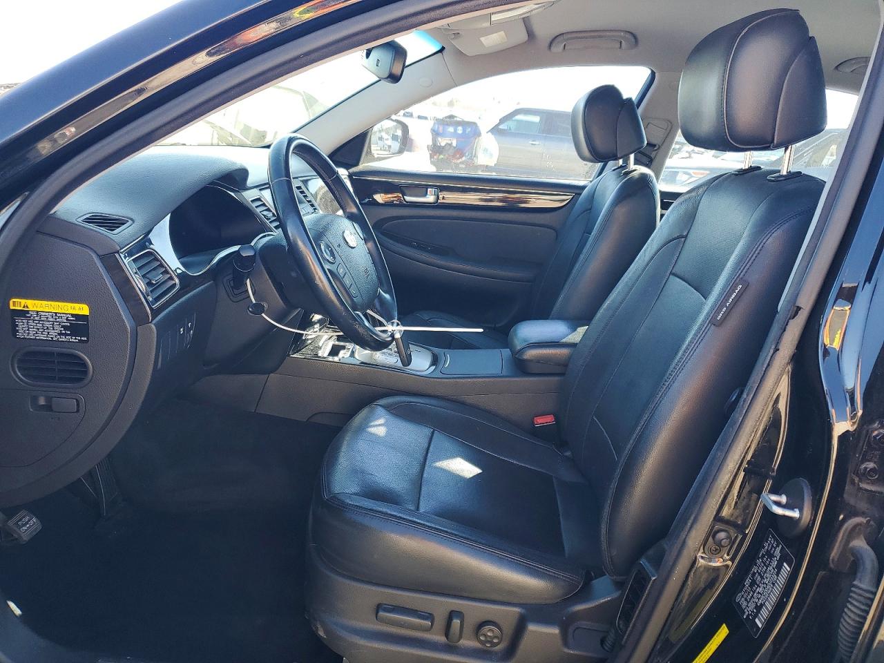 2013 HYUNDAI GENESIS