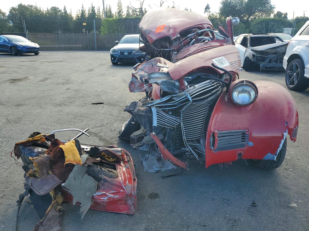 1939 CHEVROLET DELUXE 2 D
