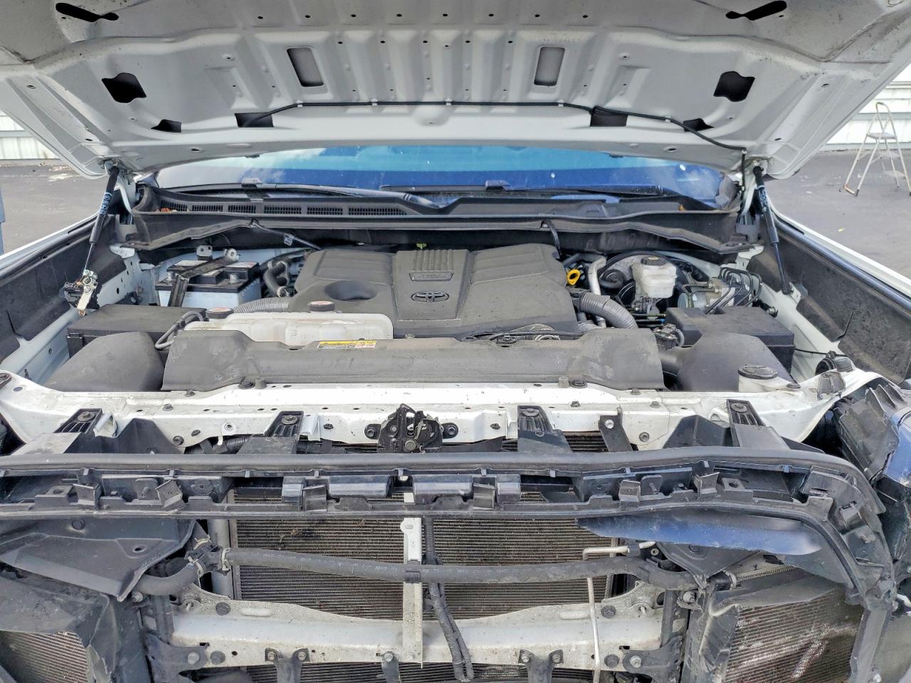 2025 TOYOTA TUNDRA