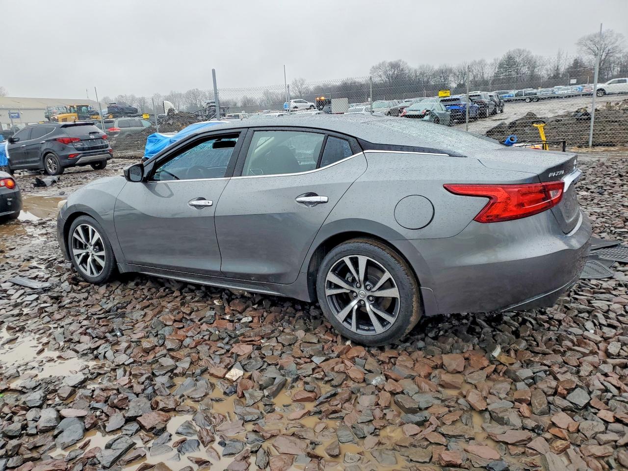 2017 NISSAN MAXIMA