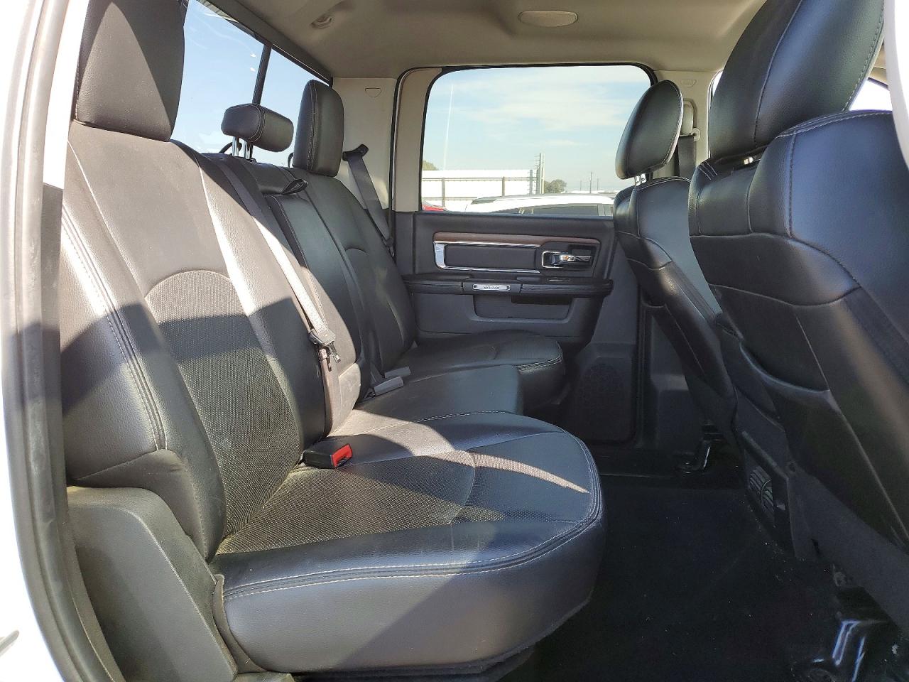 2017 DODGE 2500