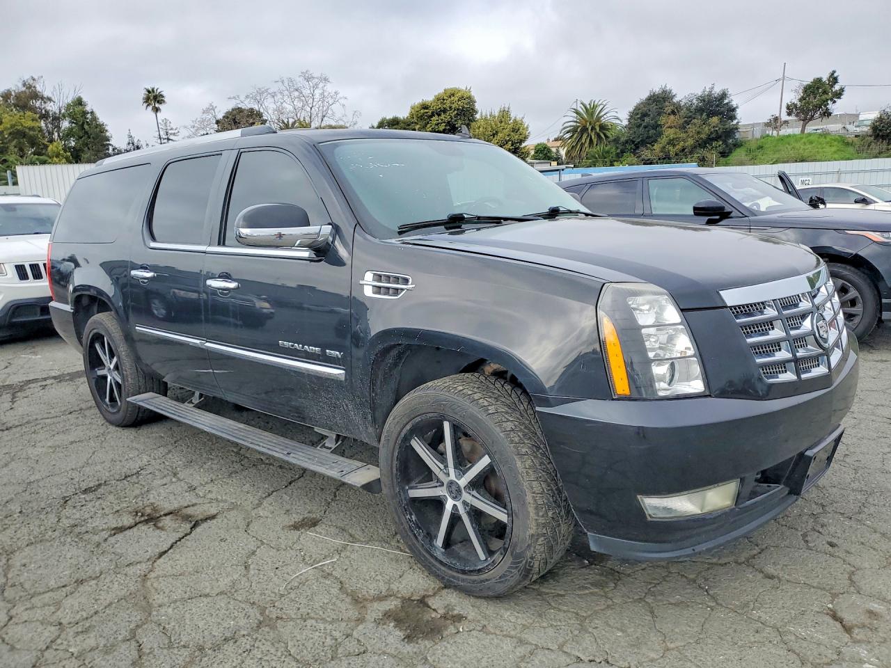 2011 CADILLAC ESCALADE