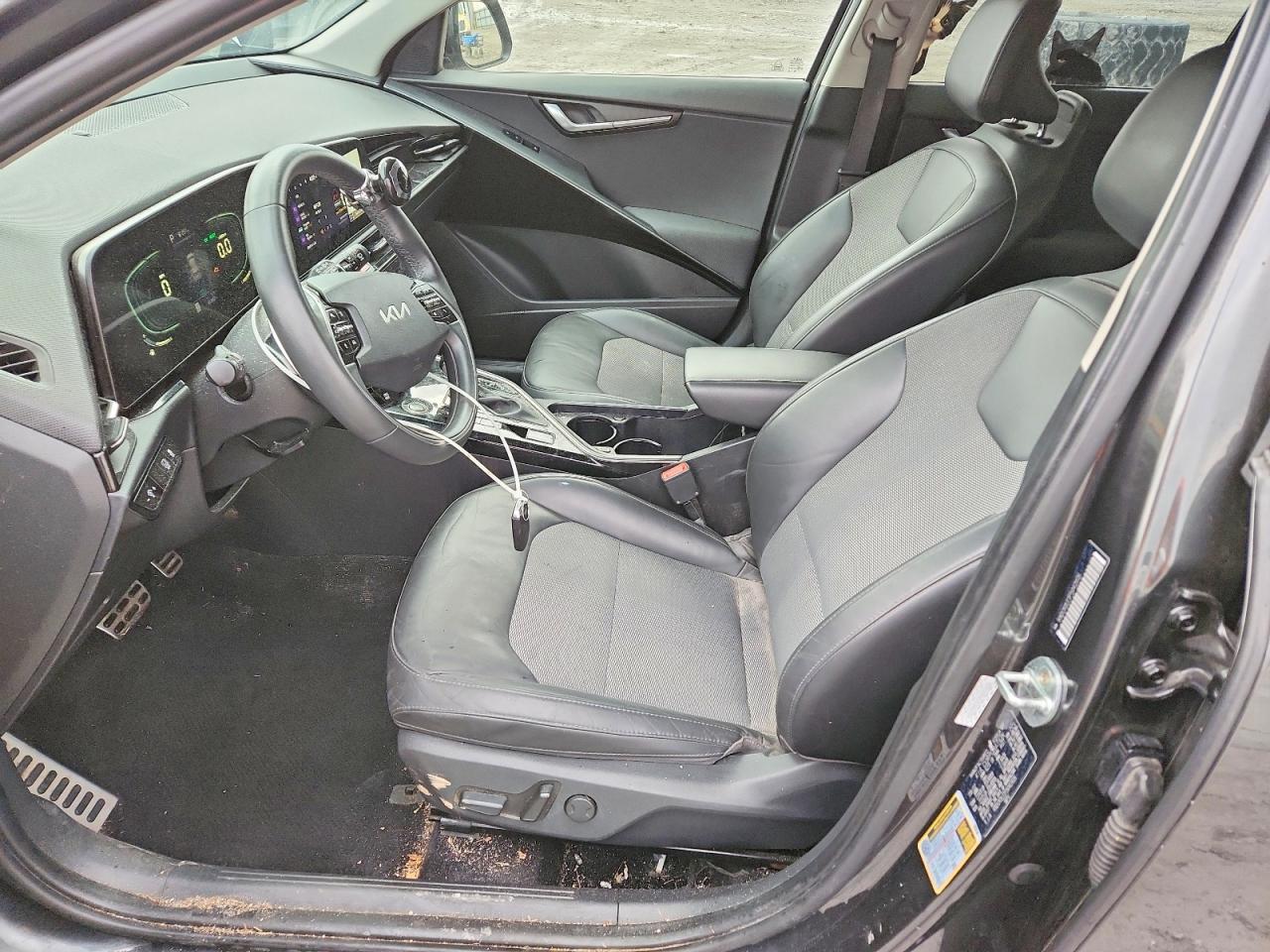 2023 KIA NIRO