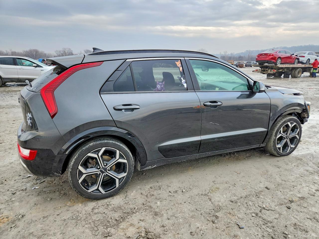 2023 KIA NIRO