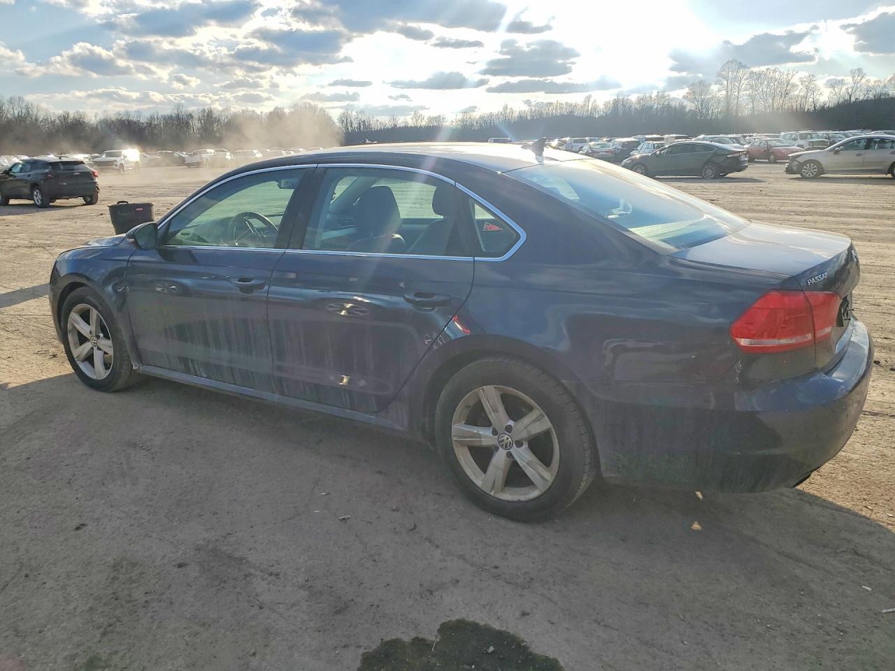 2012 VOLKSWAGEN PASSAT