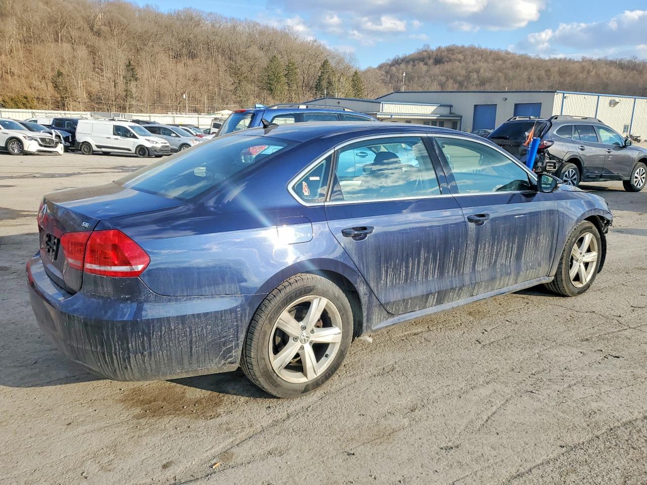 2012 VOLKSWAGEN PASSAT
