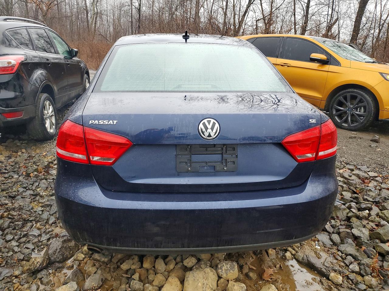 2012 VOLKSWAGEN PASSAT