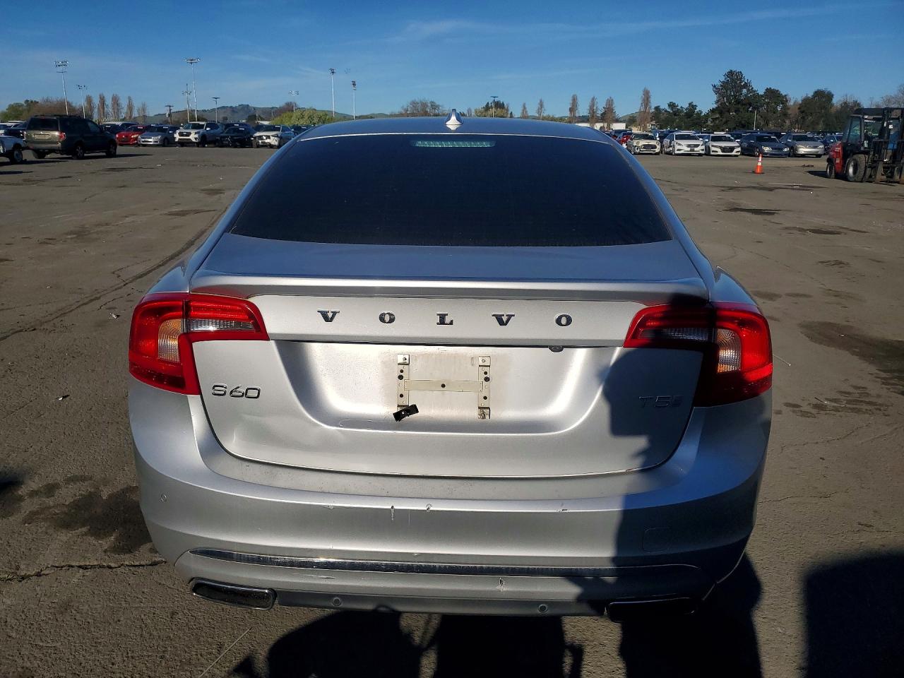 2016 VOLVO S60