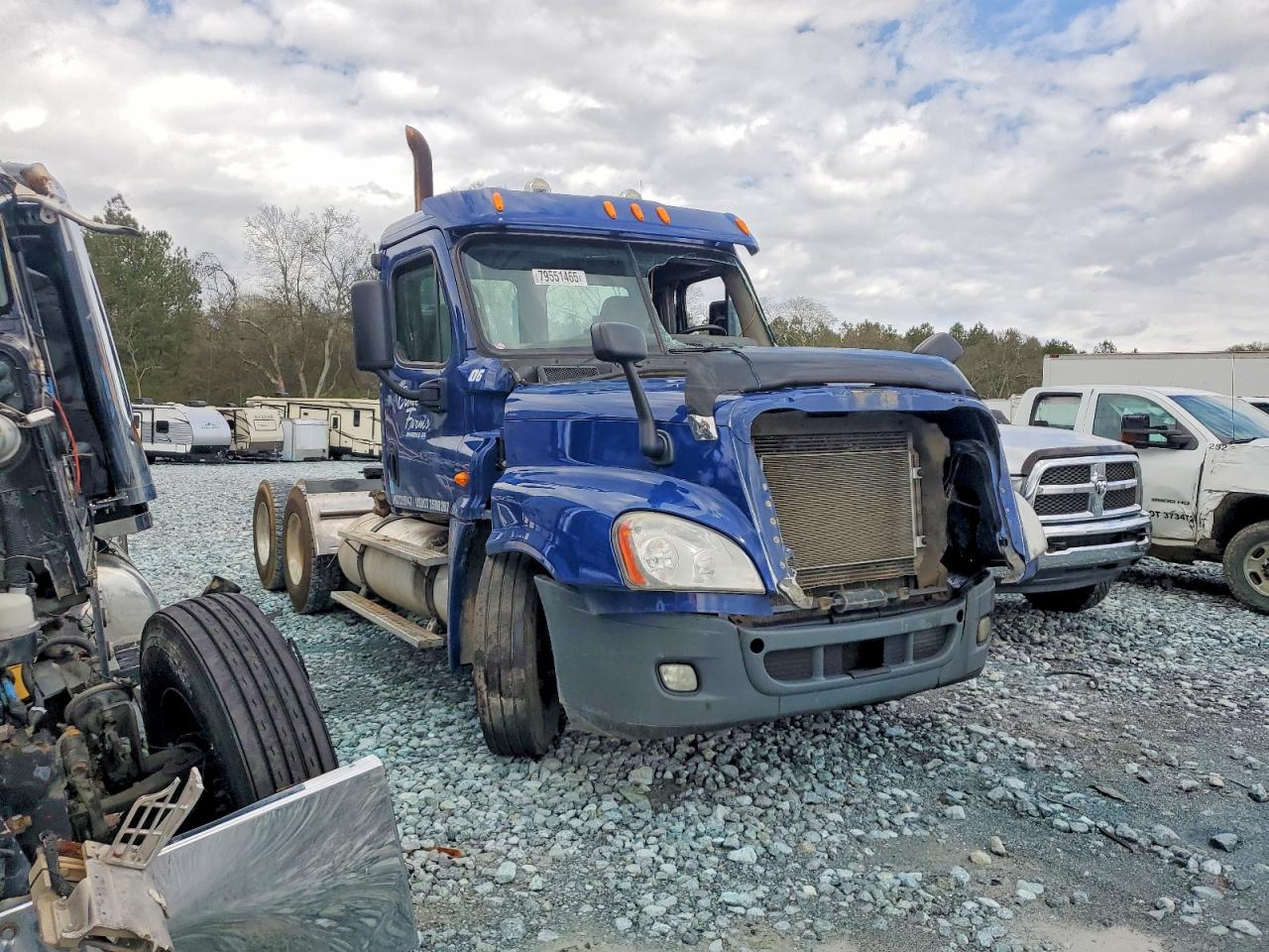 2010 FREIGHTLINER CASCADIA