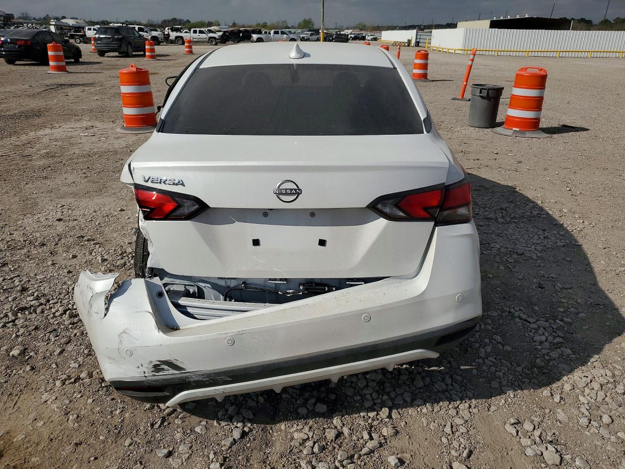 2025 NISSAN VERSA