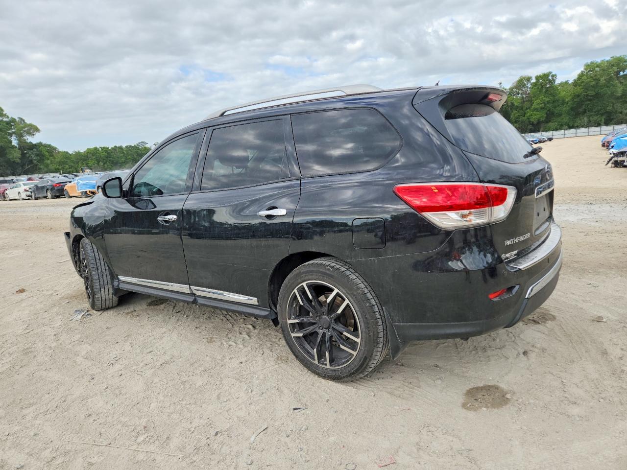 2015 NISSAN PATHFINDER
