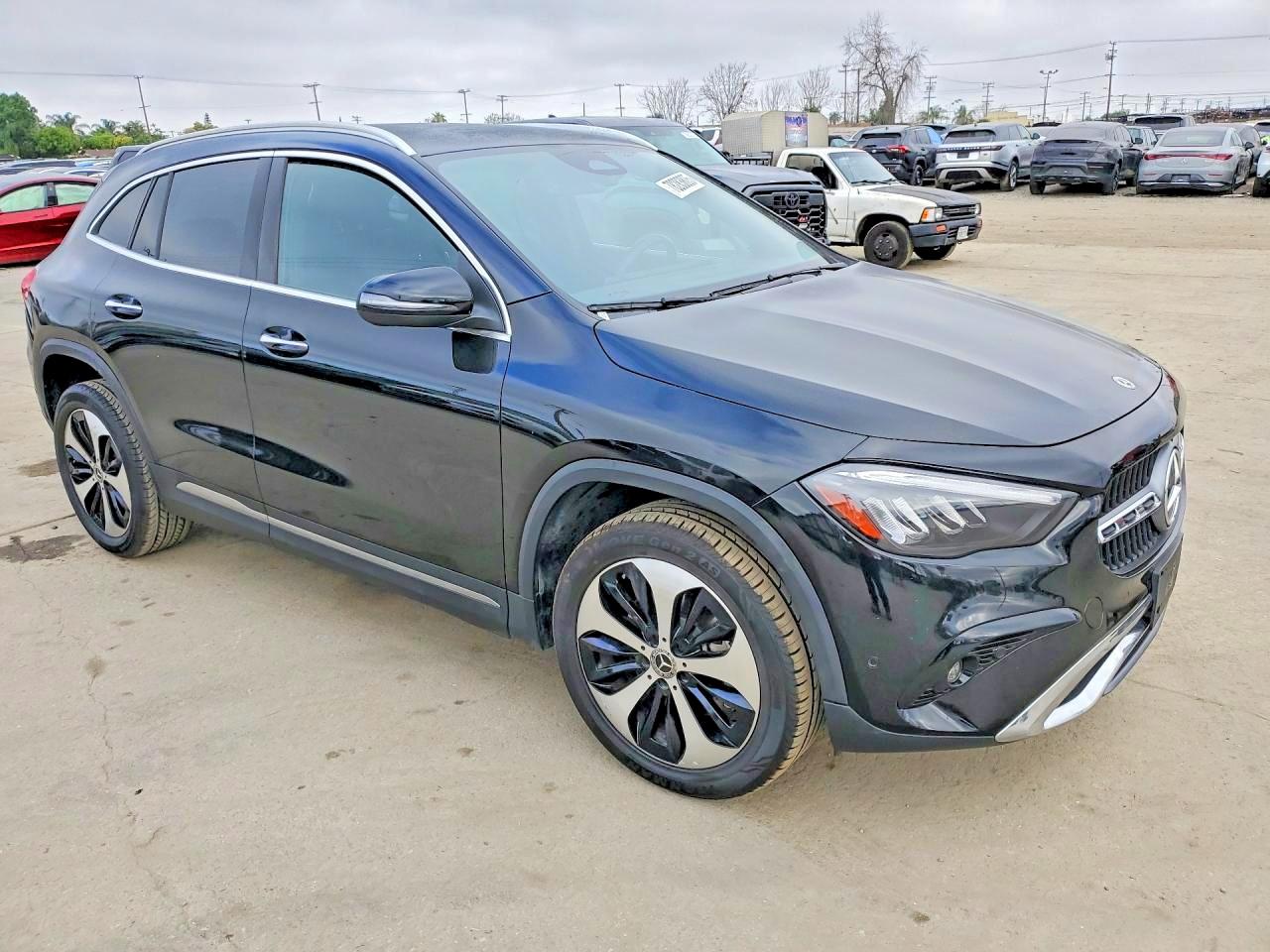 2025 MERCEDES BENZ GLA-CLASS
