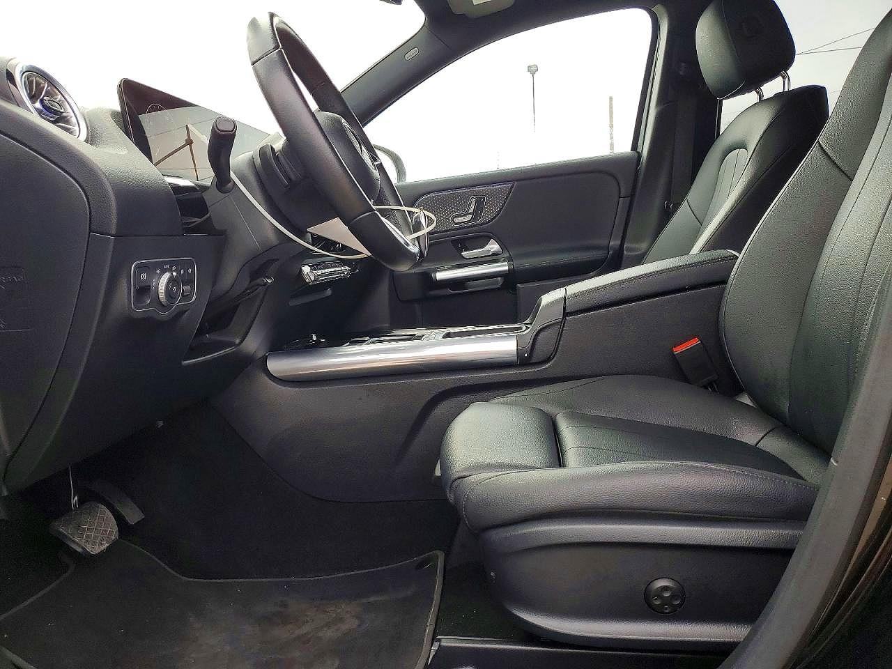 2025 MERCEDES BENZ GLA-CLASS