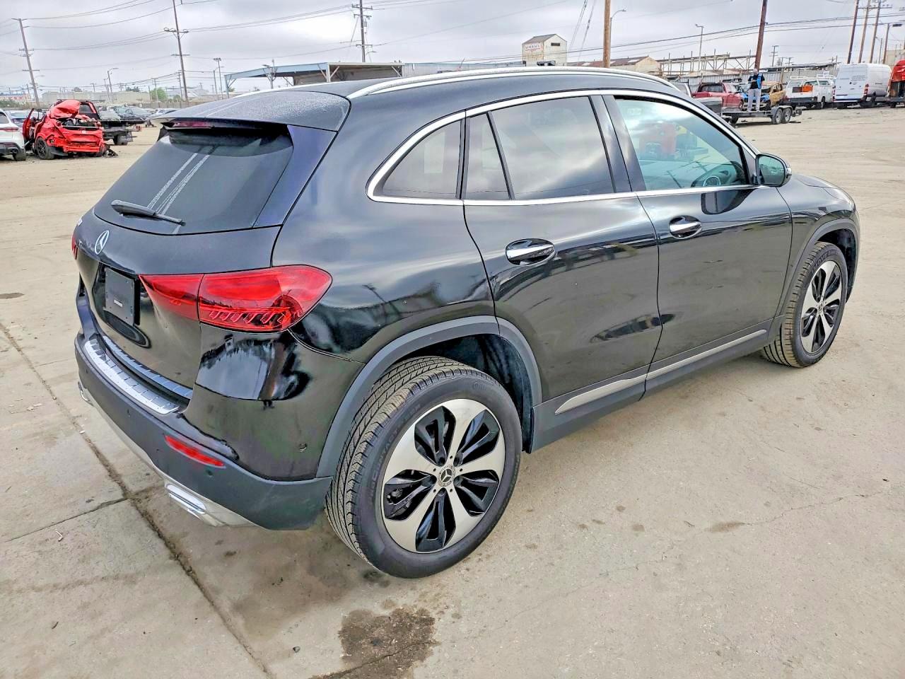2025 MERCEDES BENZ GLA-CLASS