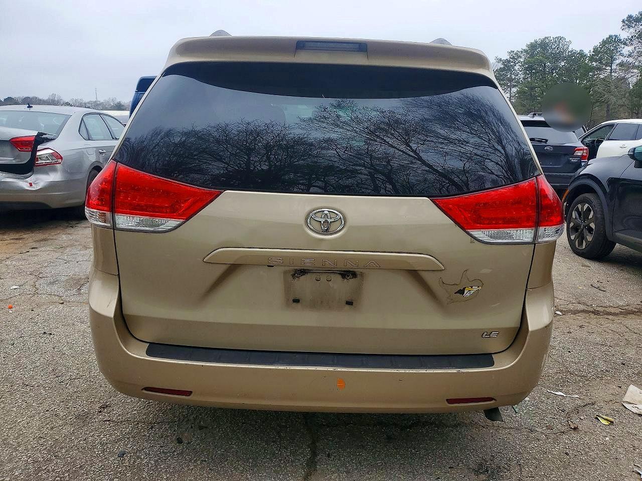 2014 TOYOTA SIENNA