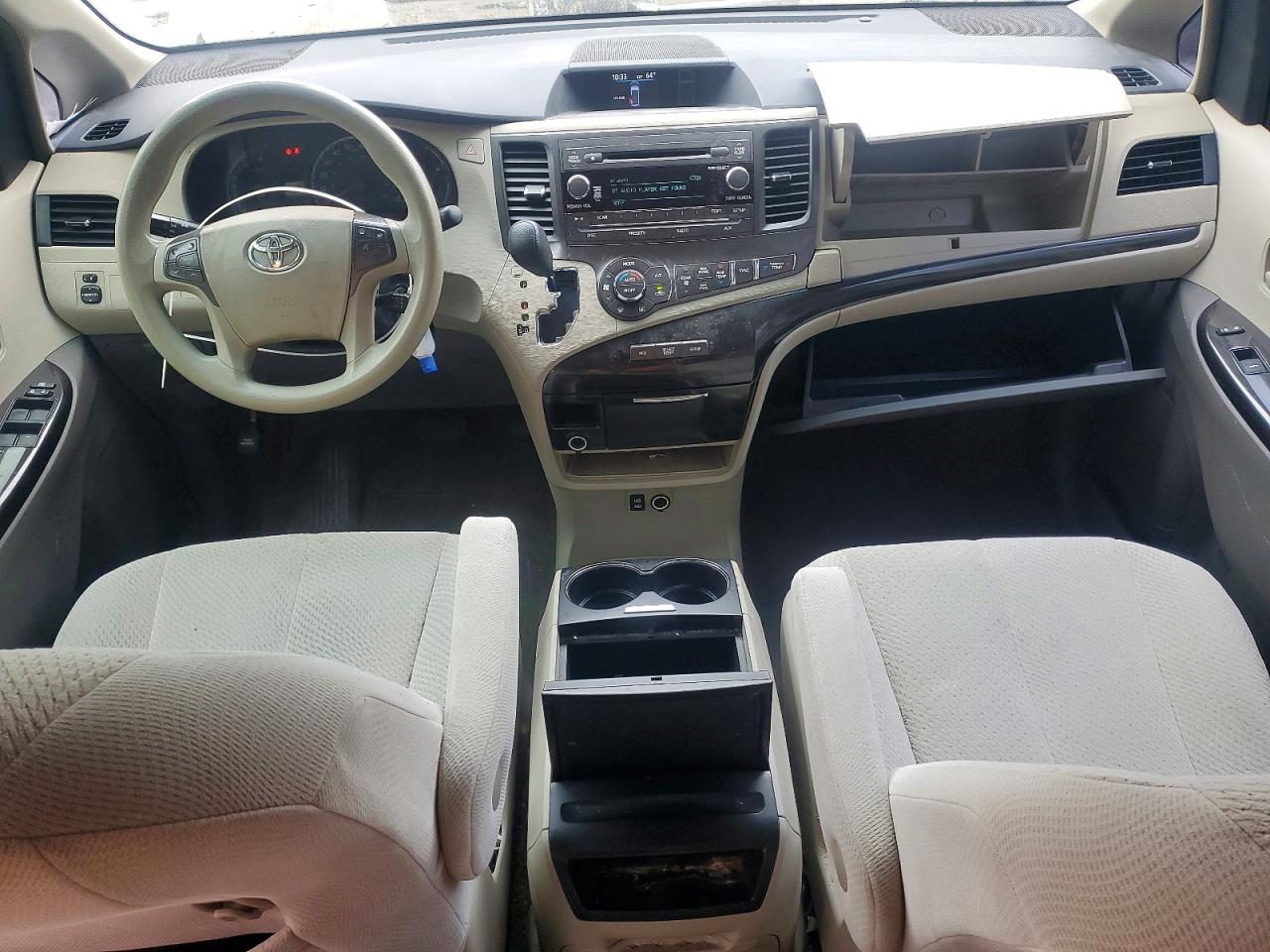 2014 TOYOTA SIENNA