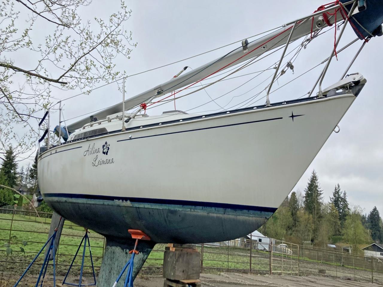 1984 SAIL BOAT