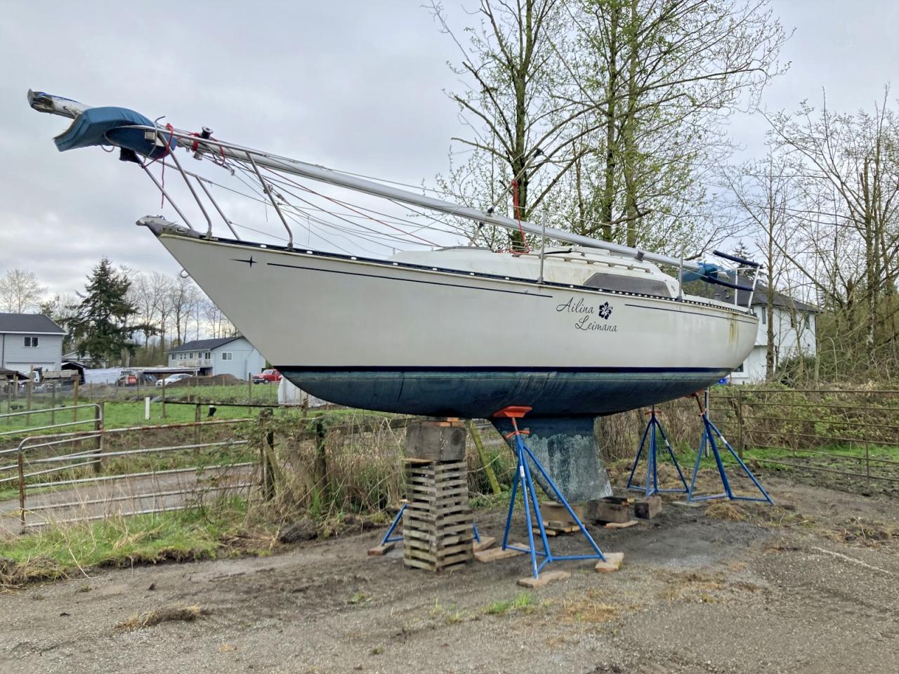 1984 SAIL BOAT
