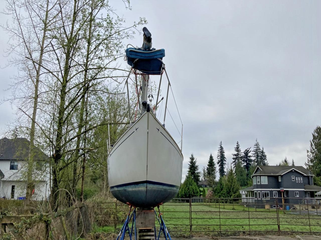 1984 SAIL BOAT