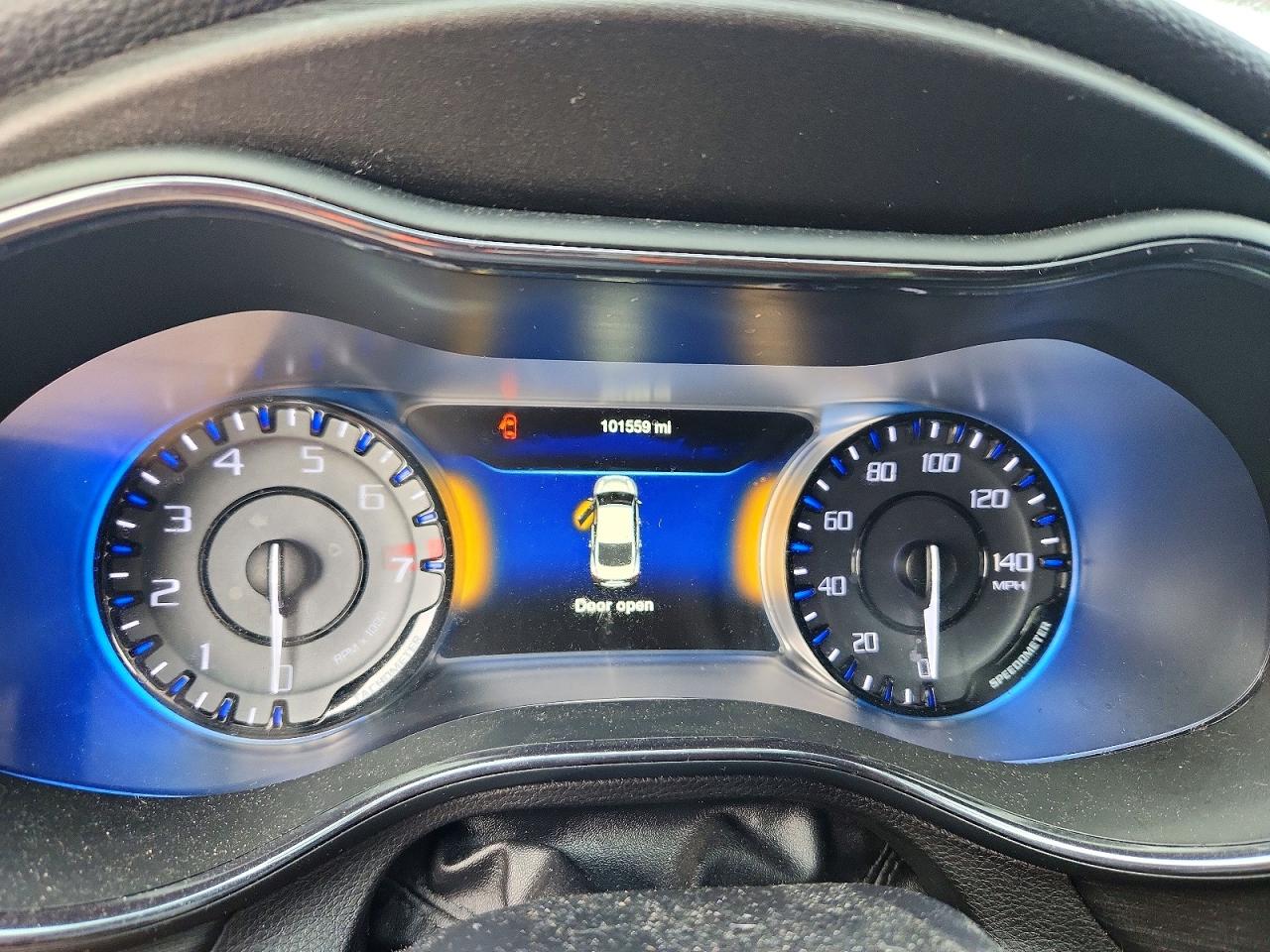 2016 CHRYSLER 200
