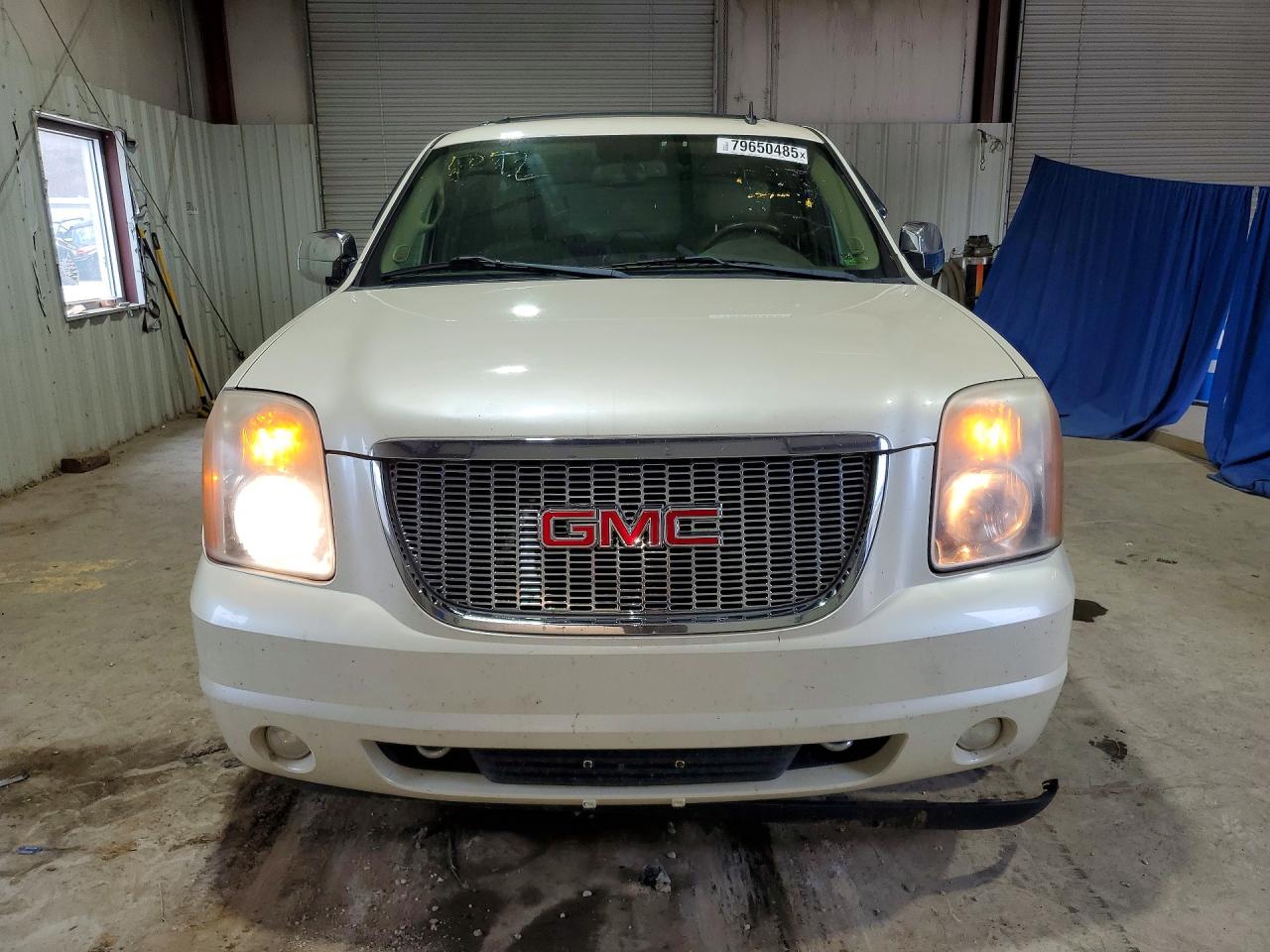 2009 GMC YUKON
