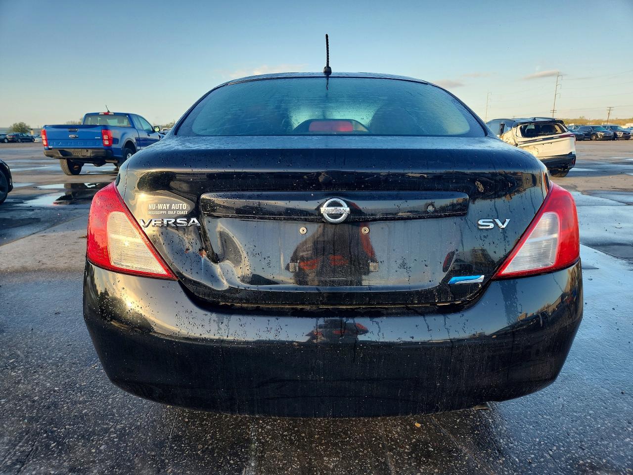 2012 NISSAN VERSA