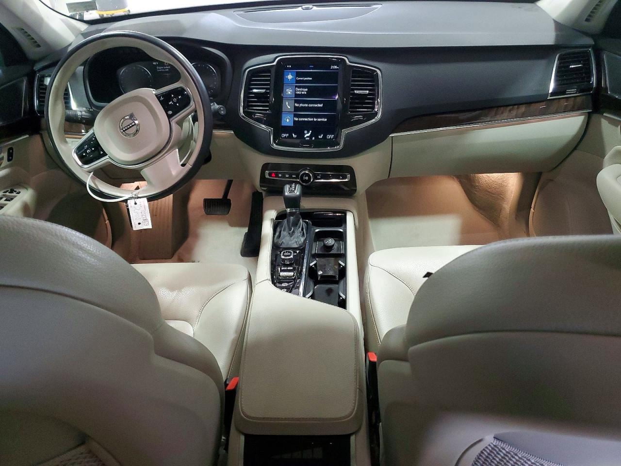 2016 VOLVO XC90
