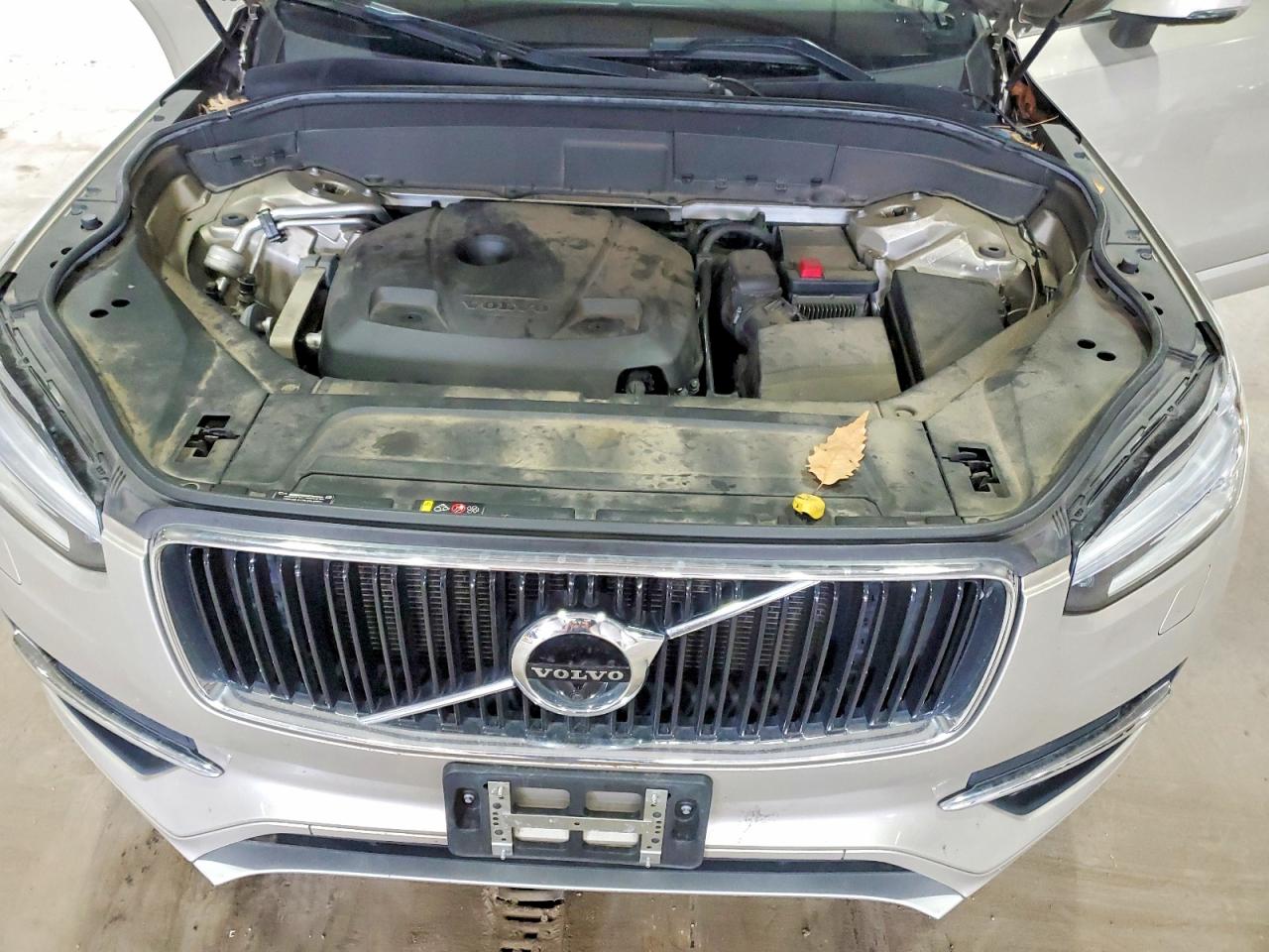 2016 VOLVO XC90